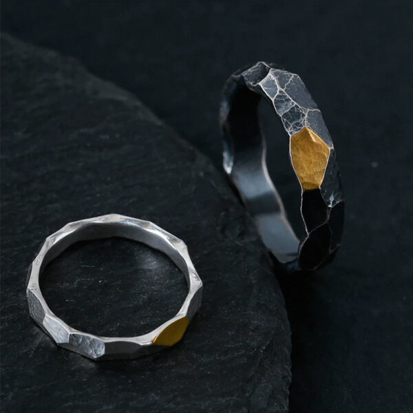 Hand-hammered sterling silver ring - Image 2