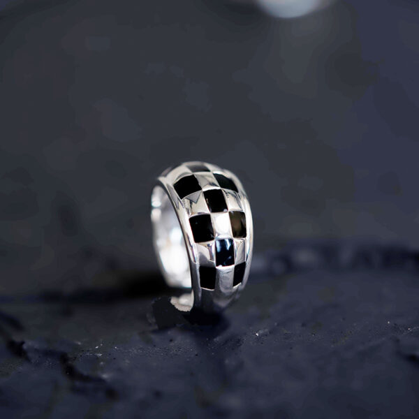 Classical checkered silver ring - Image 2