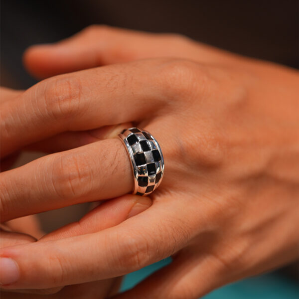 Classical checkered silver ring - Image 3