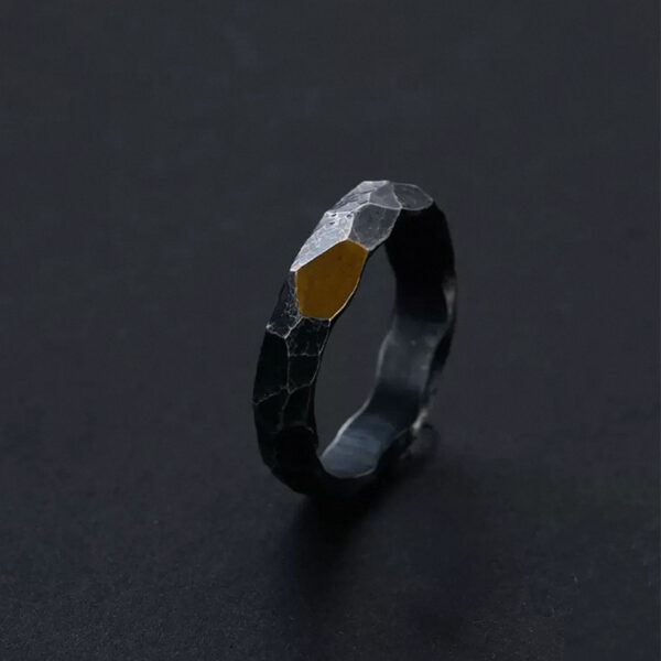 Hand-hammered sterling silver ring - Image 4