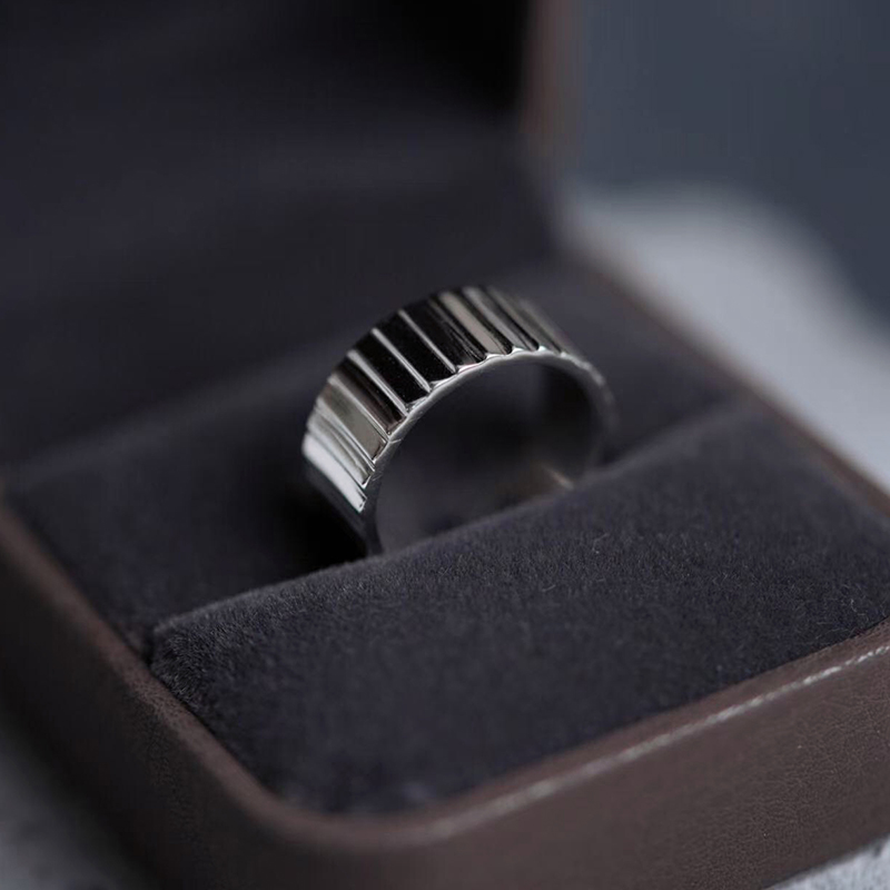 Vertical striped silver ring