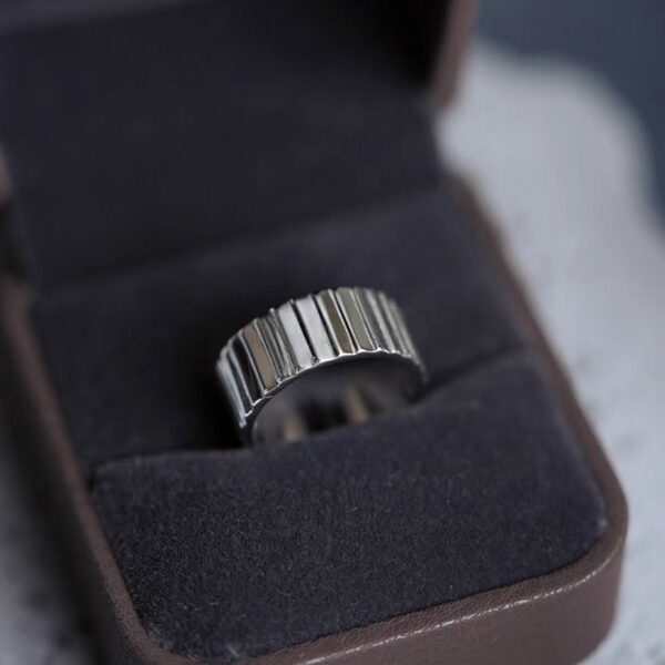 Vertical striped silver ring - Image 2