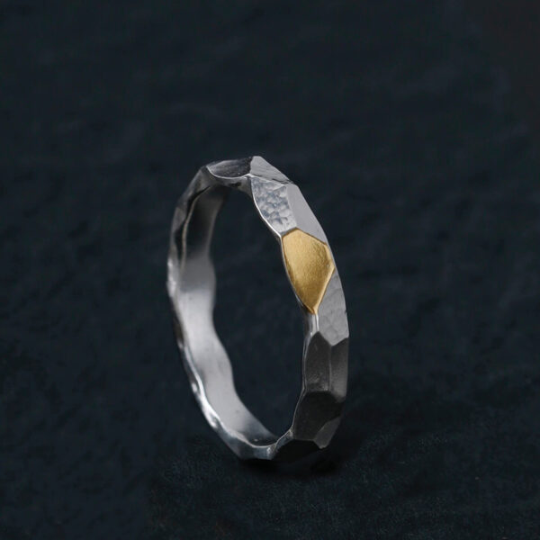 Hand-hammered sterling silver ring - Image 3